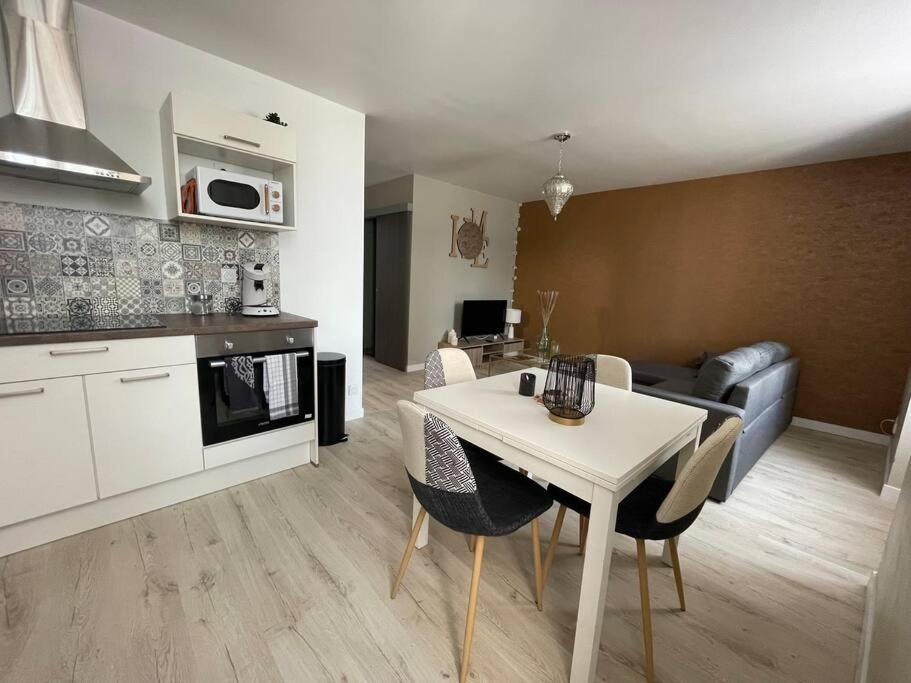 T2 Refait A Neuf Sur Le Theme Oriental Apartment Rodez Bagian luar foto